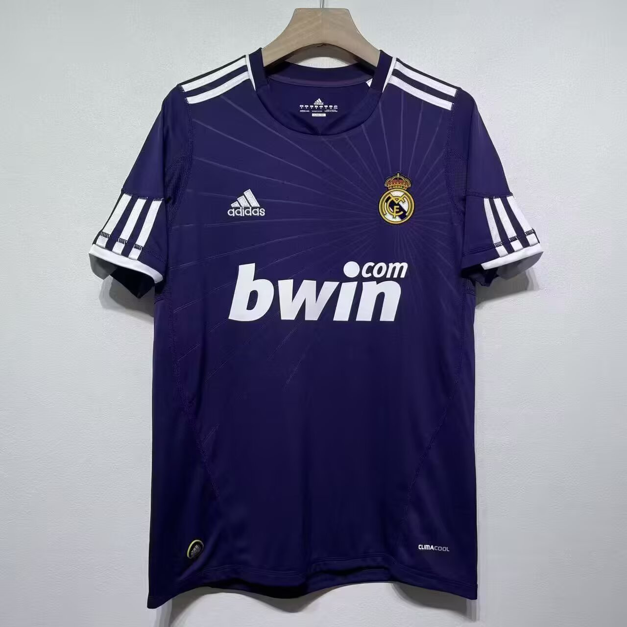 Retro 201011Real MadridSecond AwayShort Sleeve