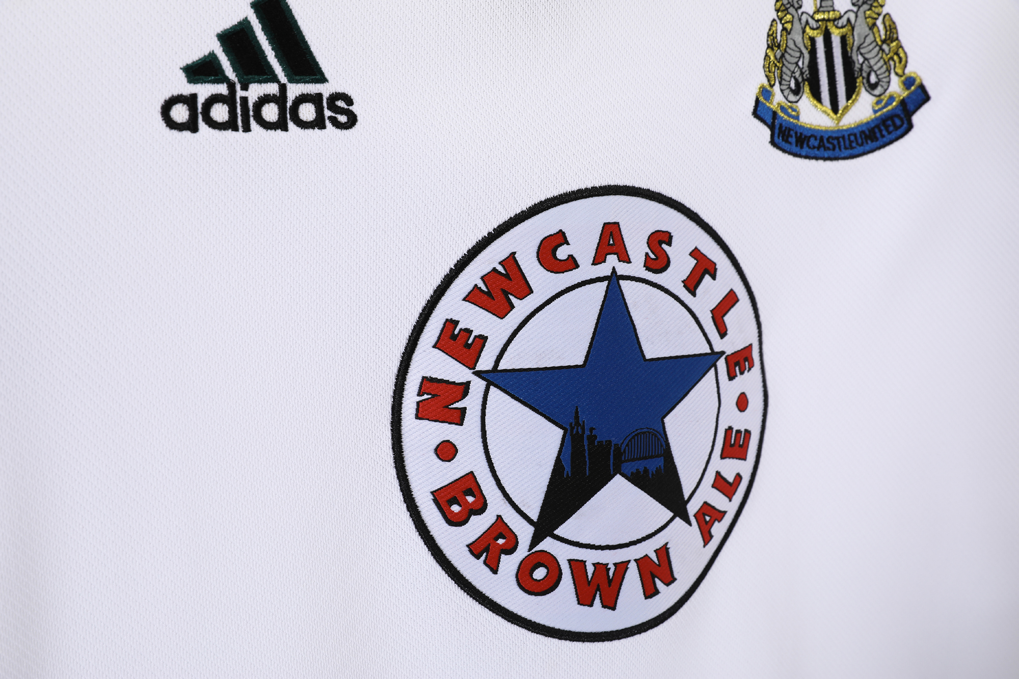 1999-2000 Newcastle United Away Retro Jersey - Image 5