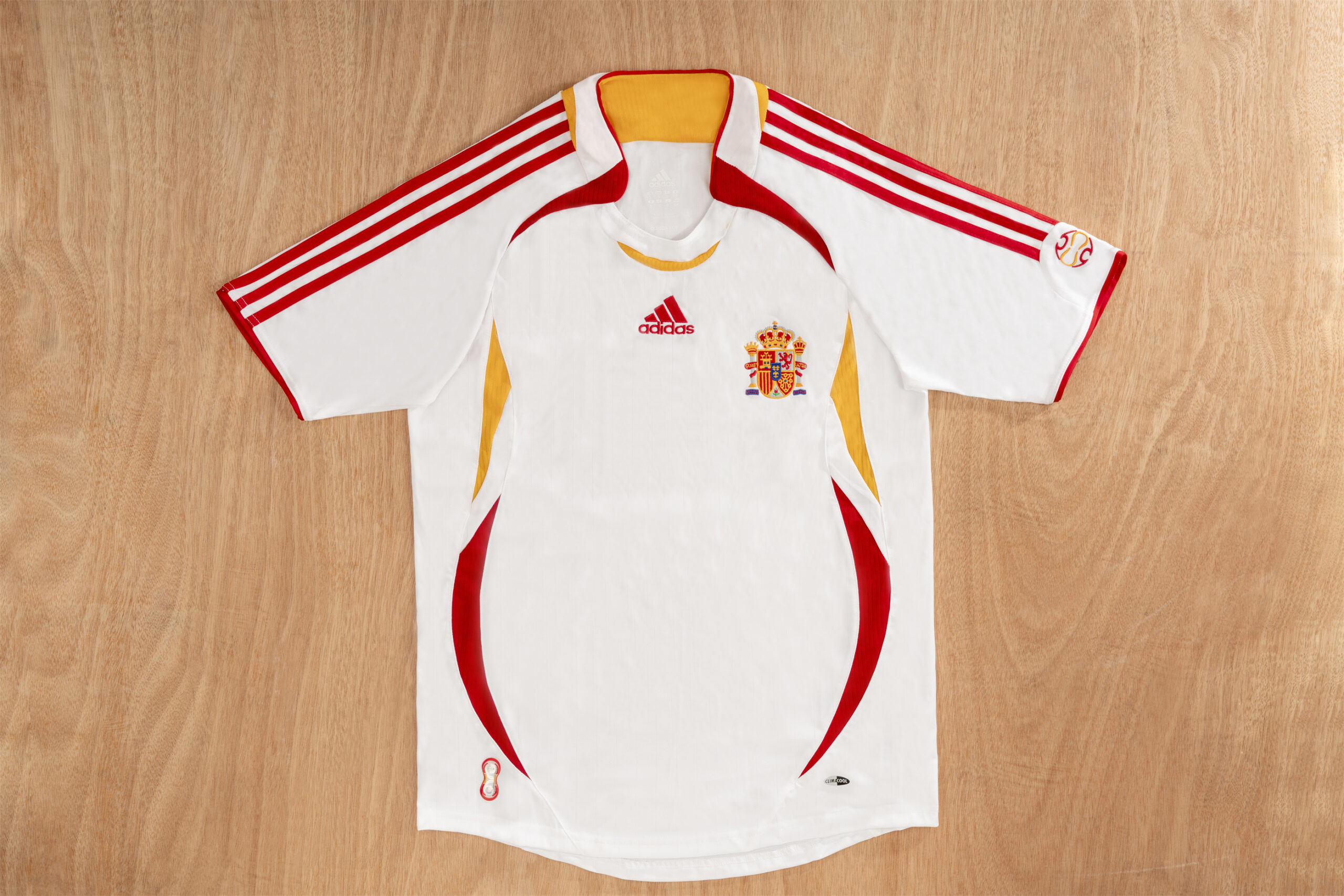 2006 Spain Away Retro Jersey - Image 3