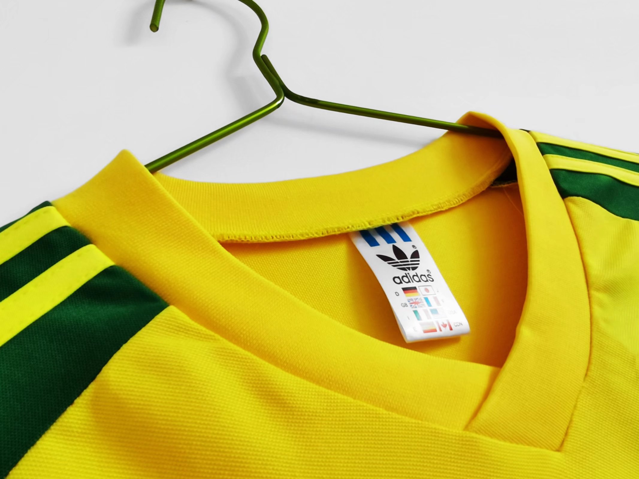 1982 Wales Away Retro Jersey - Image 4