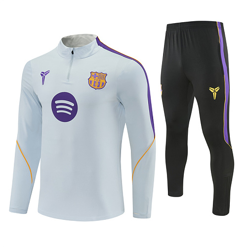 26-27 Barcelona Training Suit