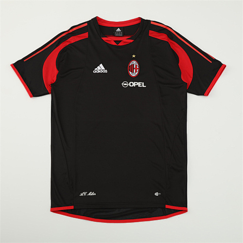 04-05 AC Milan Retro Jersey - Image 4