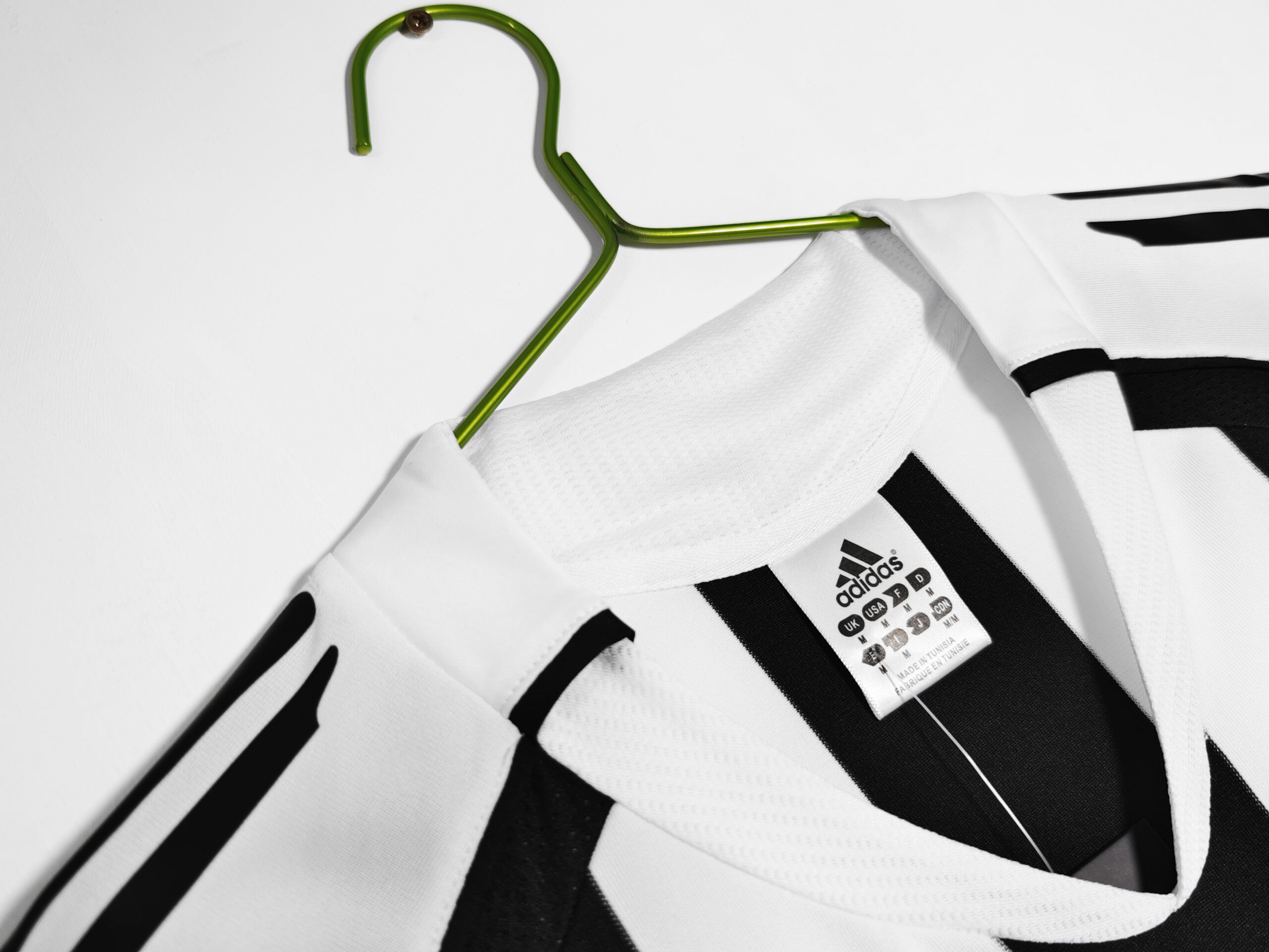 05-06 Newcastle United Home Retro Jersey - Image 3