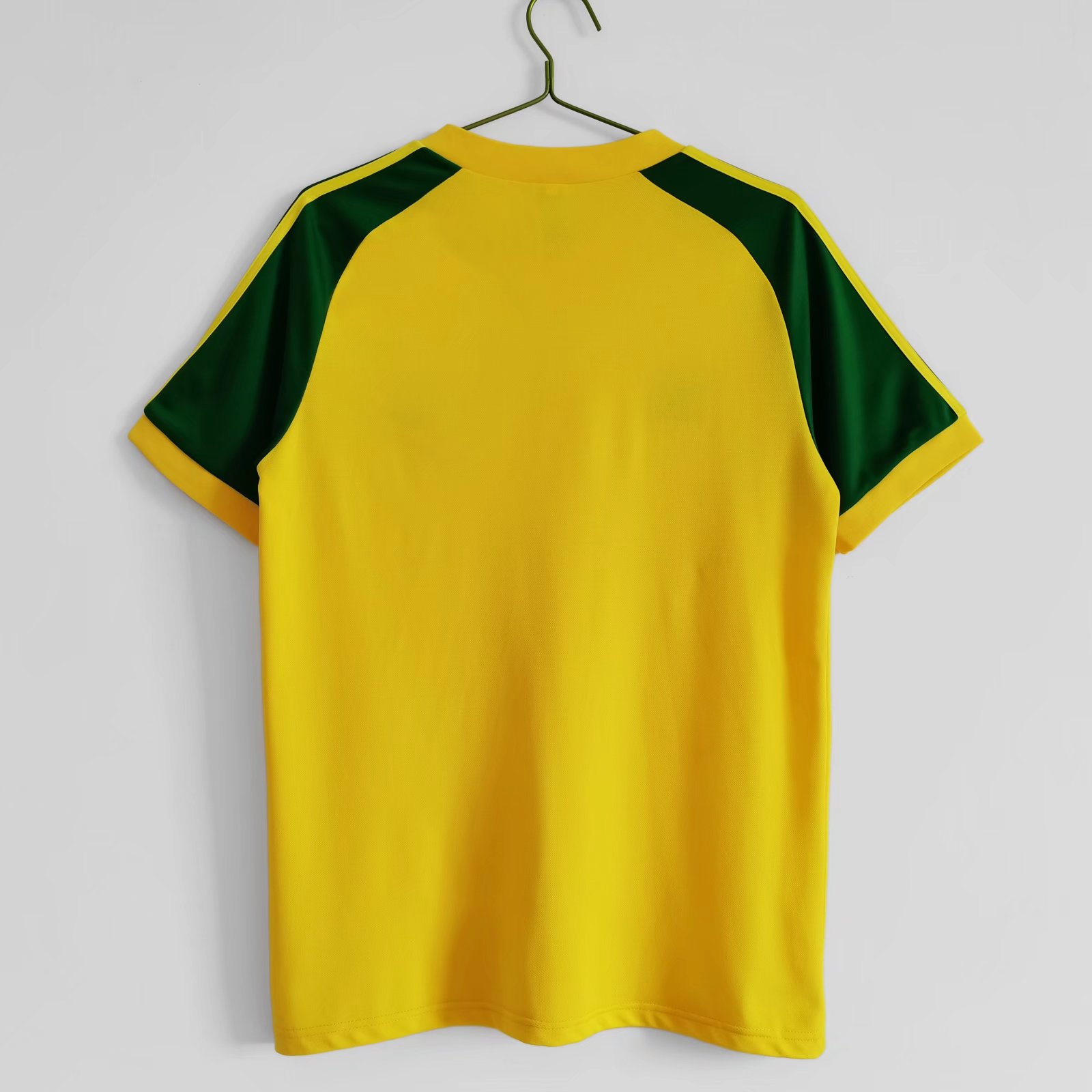 1982 Wales Away Retro Jersey - Image 10