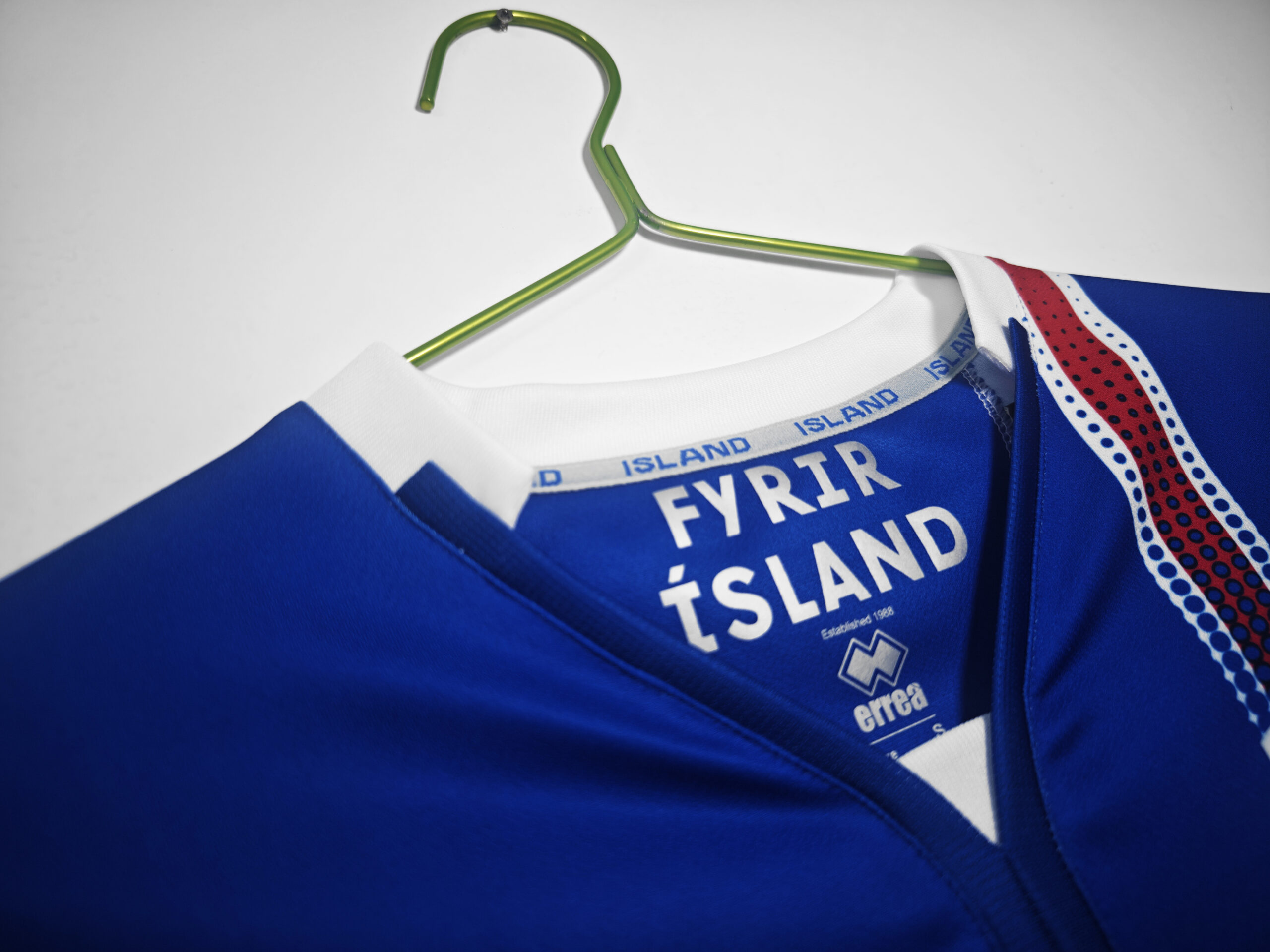 16-17 Iceland Home Retro Jersey - Image 3