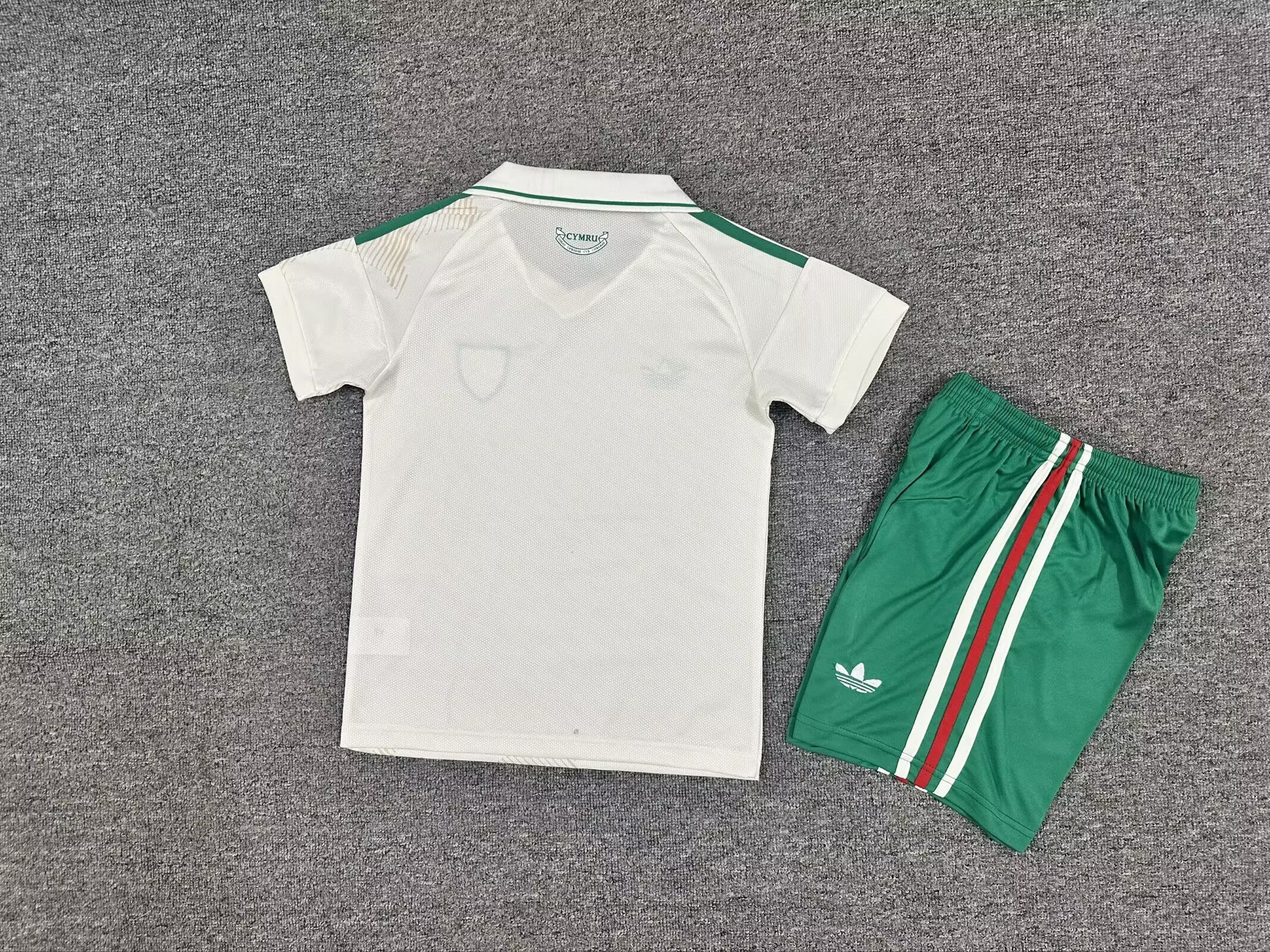 2026 Wales Away Kid Kit/2026 - Image 2