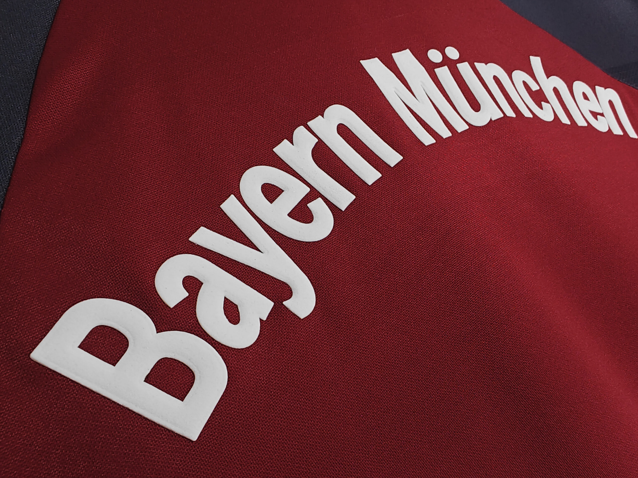 01-02 Bayern Munich Home Retro Jersey - Image 8
