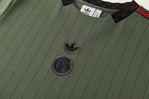25-26 Bayern Short Sleeve Training Suit - Image 5