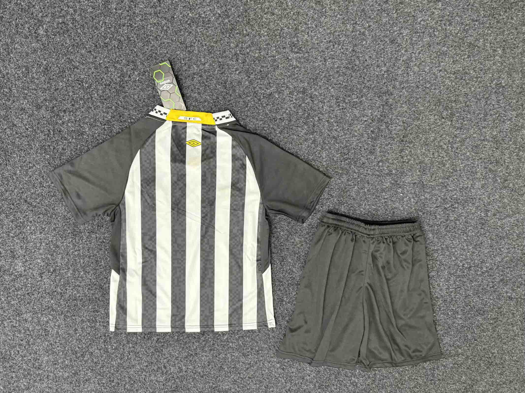 25-26 Santos Away Kid Kit - Image 2