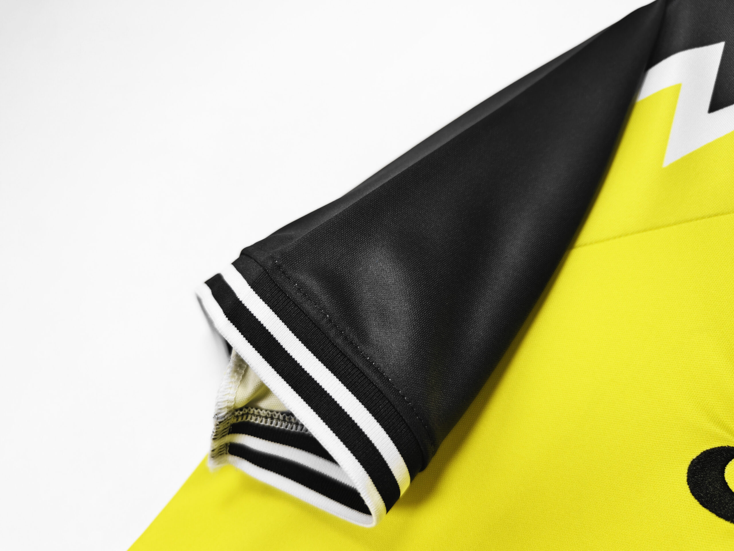 95-96 Dortmund Home Retro Jersey - Image 5