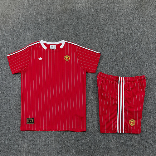 25-26 Mancehster United Short Sleeve Training Suit - Image 4