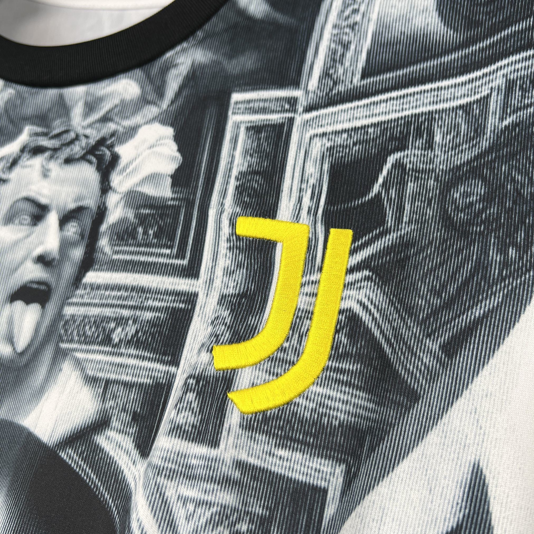25-26 Juventus Special Fans Jersey - Image 5