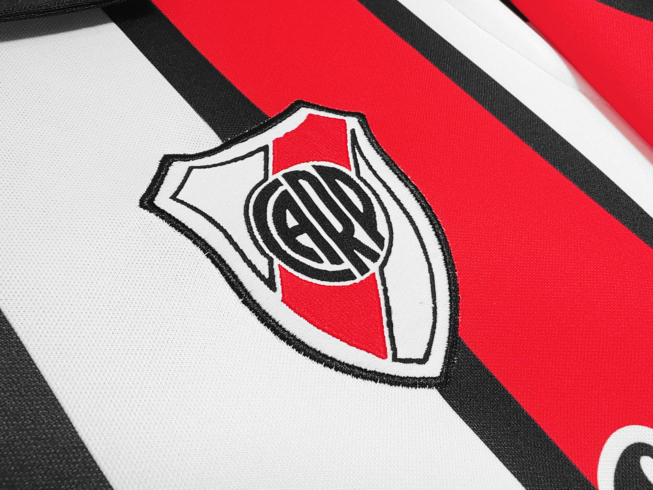 99-00 River Plate Away Retro Jersey - Image 5