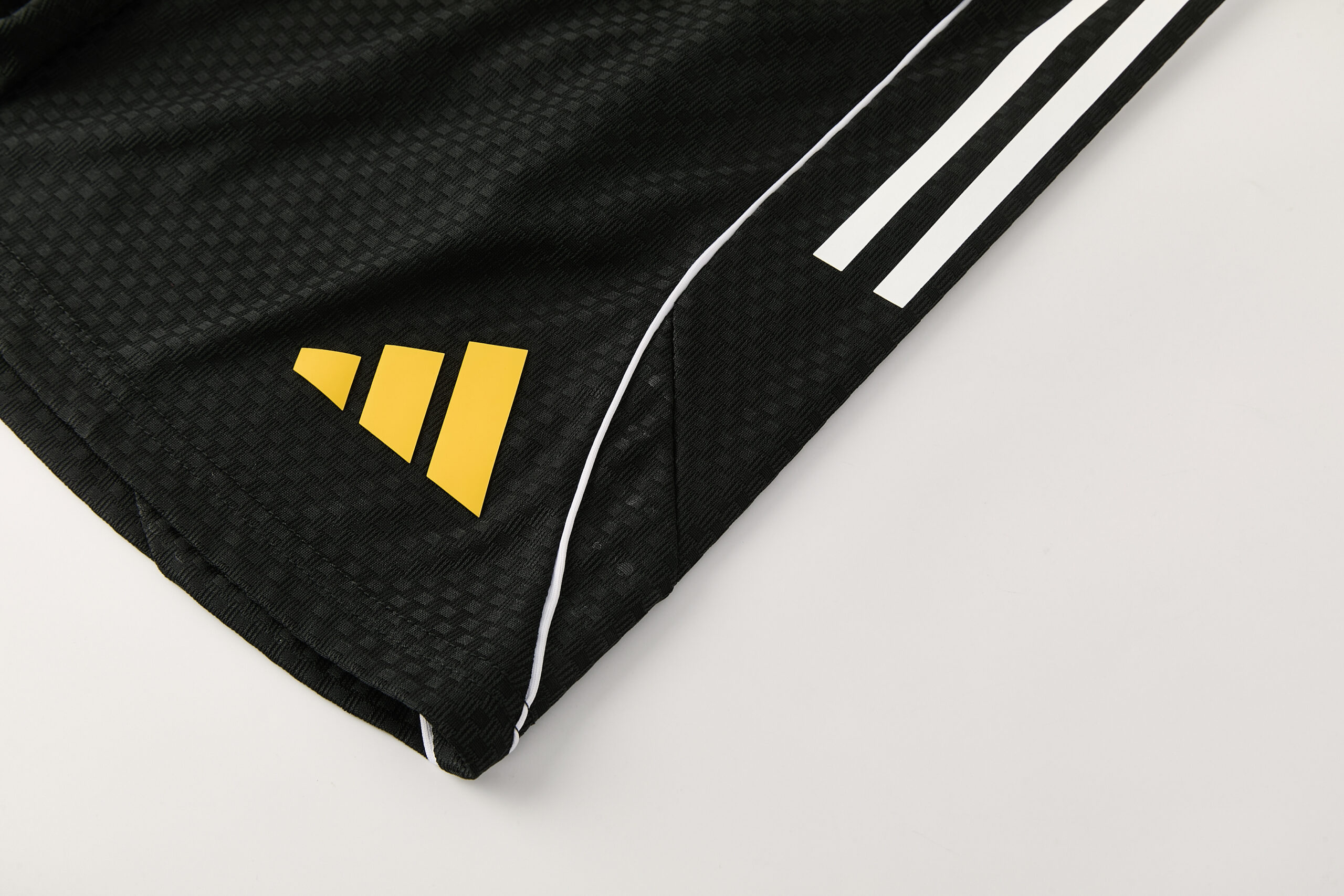 26-27 Real Madrid Short Sleeve Training Suit - Image 11