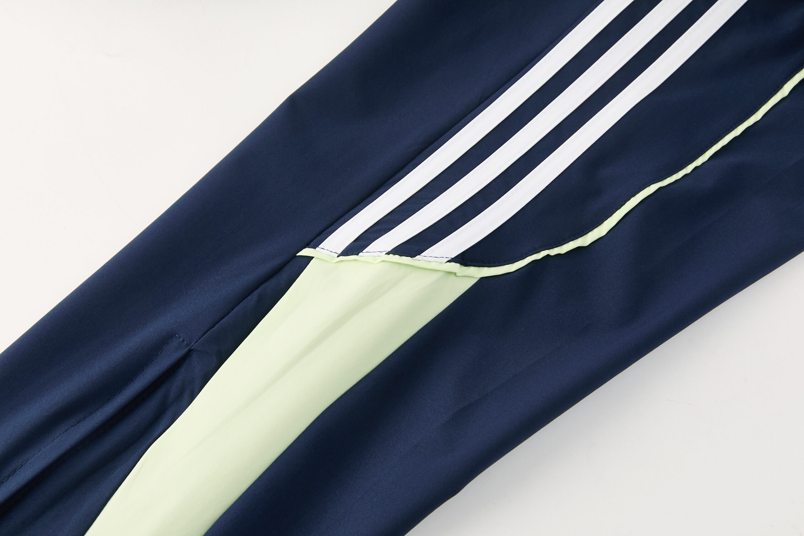 2026 Real Madrid Blue Windbreaker Suit - Image 11