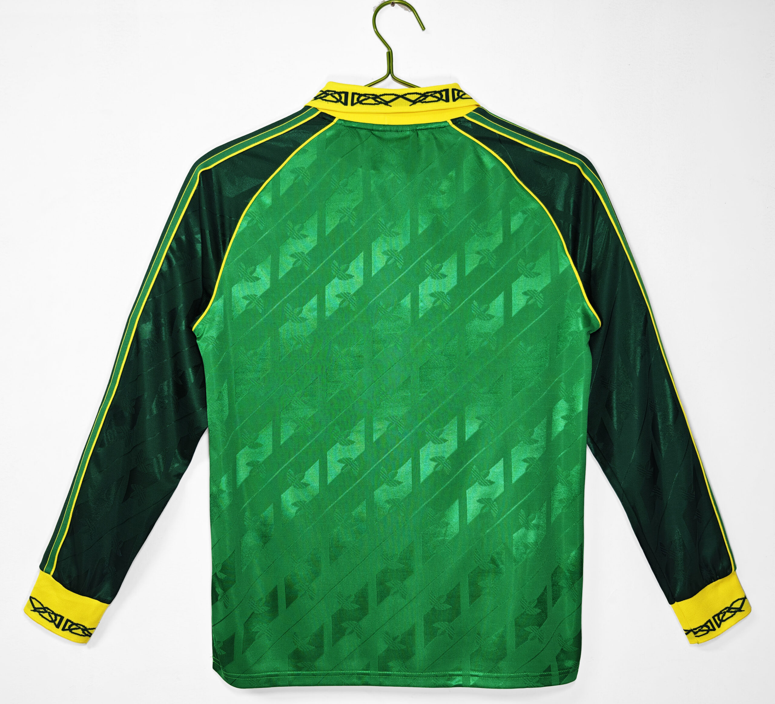 Celtic 138 Years Jersey Long Sleeve Retro Jersey - Image 6