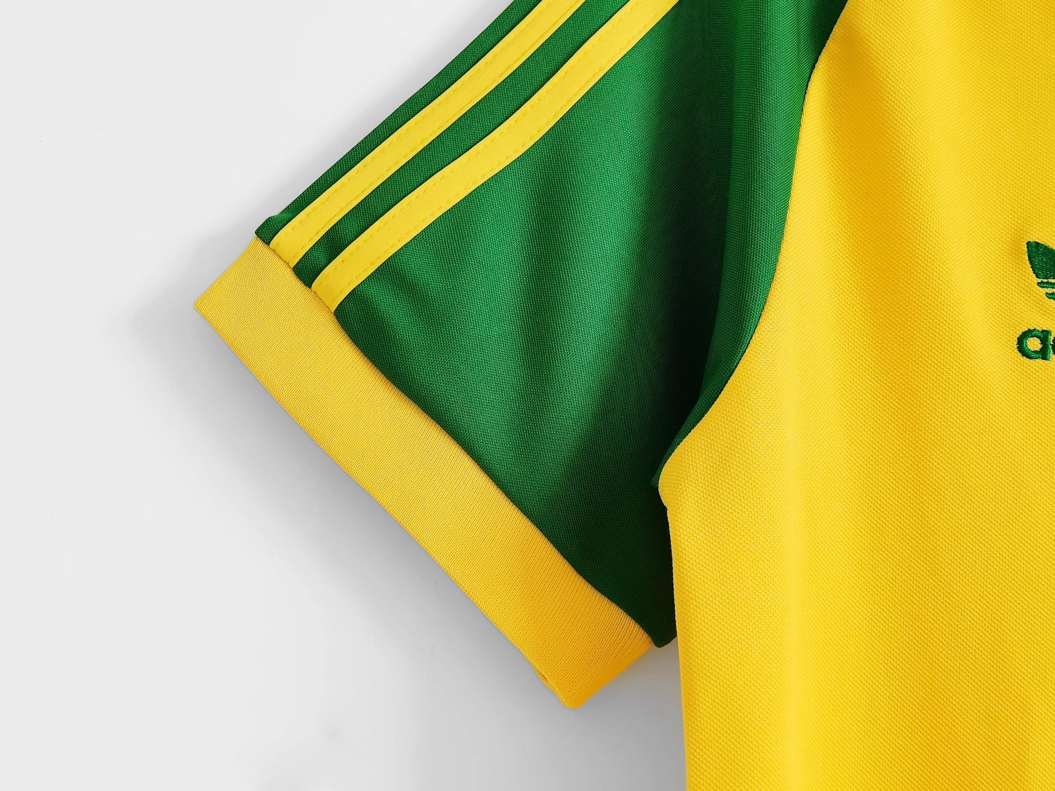 1982 Wales Away Retro Jersey - Image 8