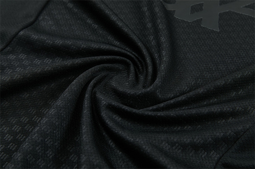 26-27Liverpool Short Sleeve Training Suit - Image 8