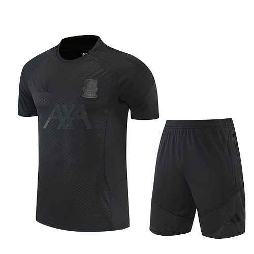 26-27Liverpool Short Sleeve Training Suit