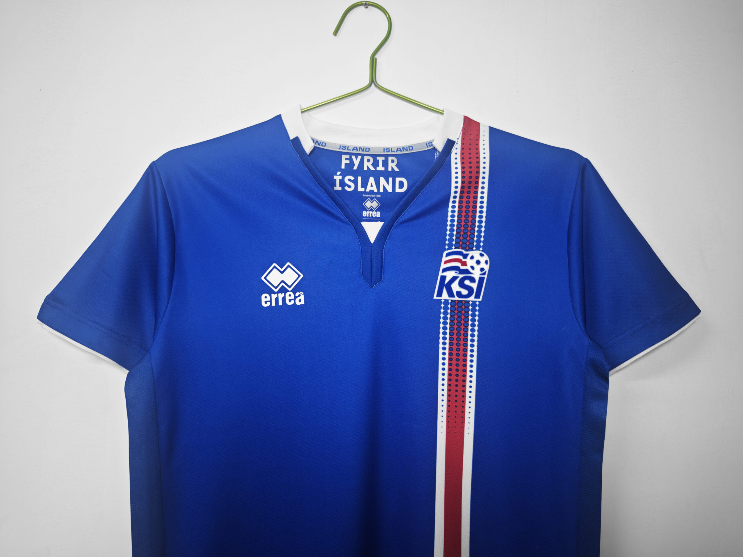 16-17 Iceland Home Retro Jersey - Image 2