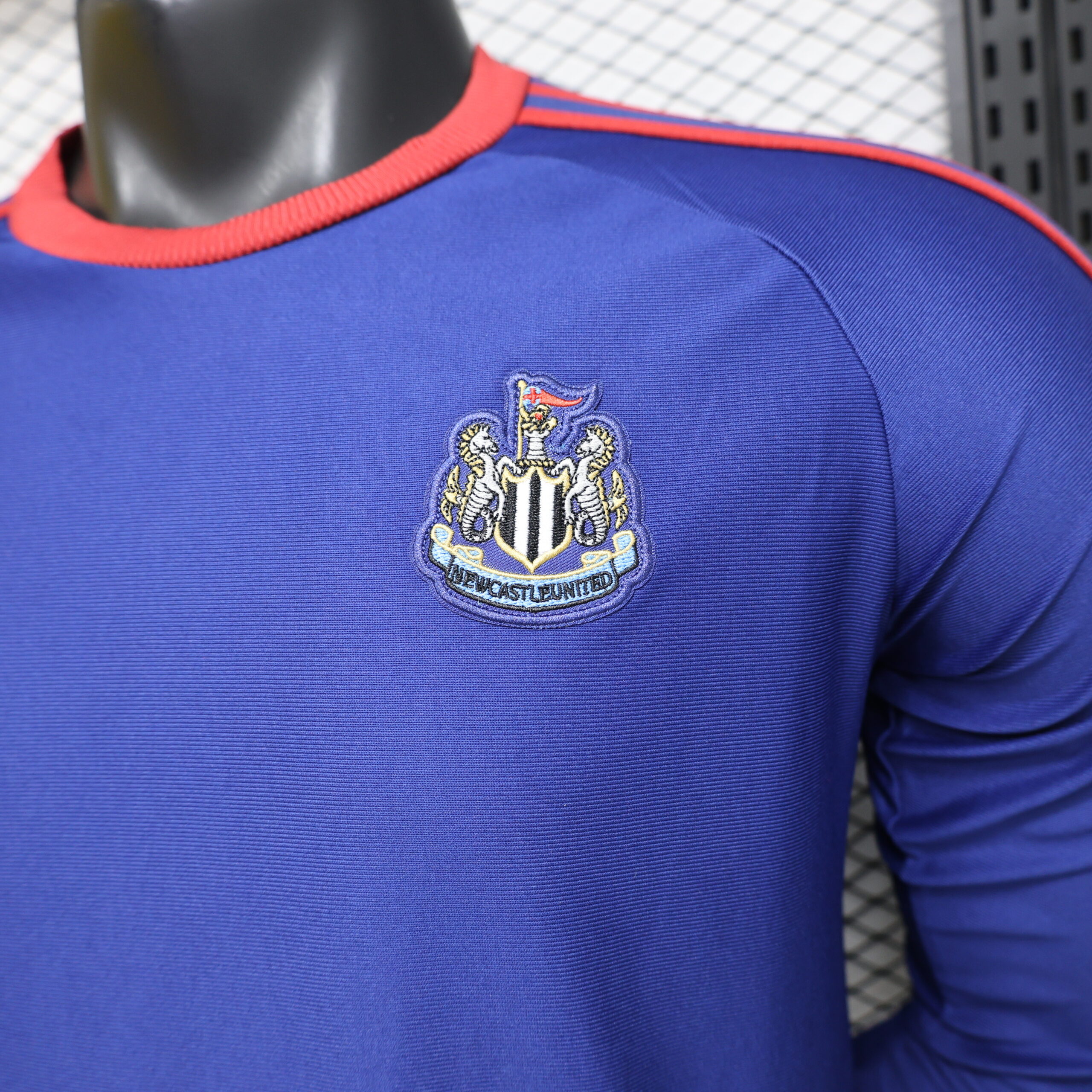 25-26 Newcastle Fashion Long Sleeve Jersey - Image 3
