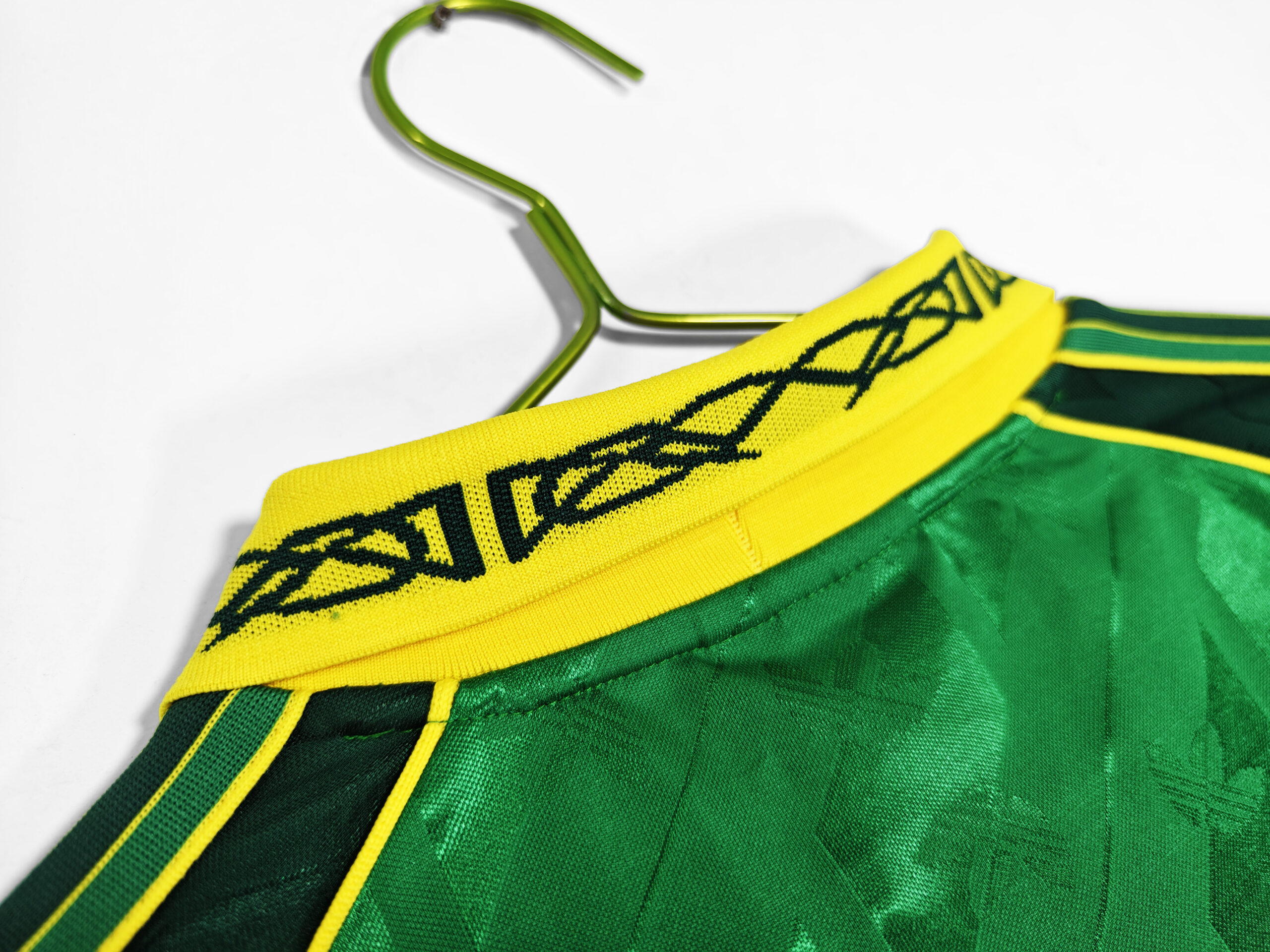 Celtic 138 Years Jersey Long Sleeve Retro Jersey - Image 7