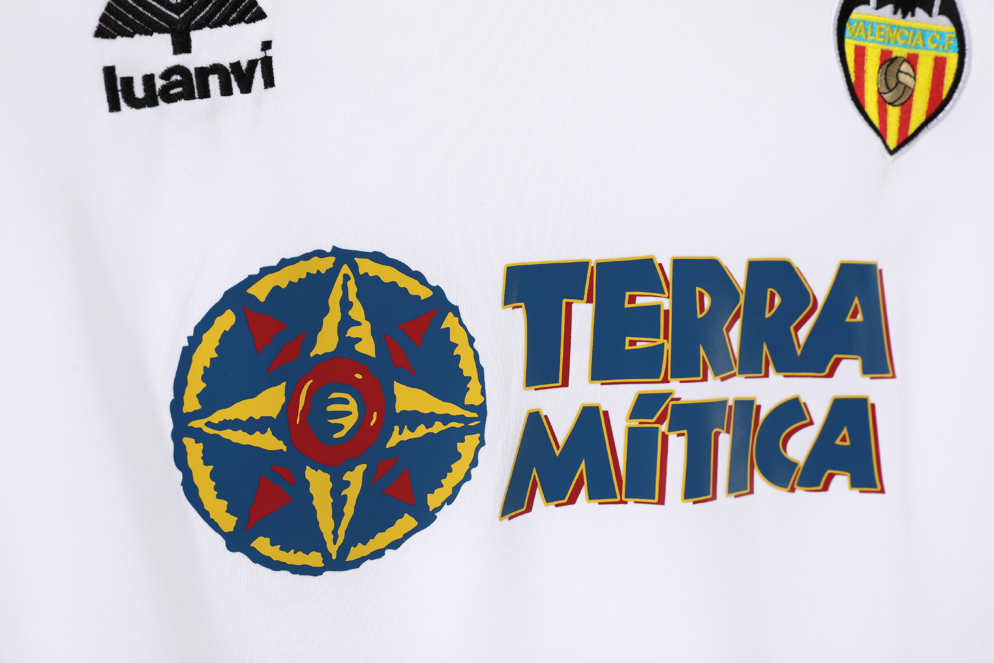 99-00 Valencia Home Retro Jersey - Image 5