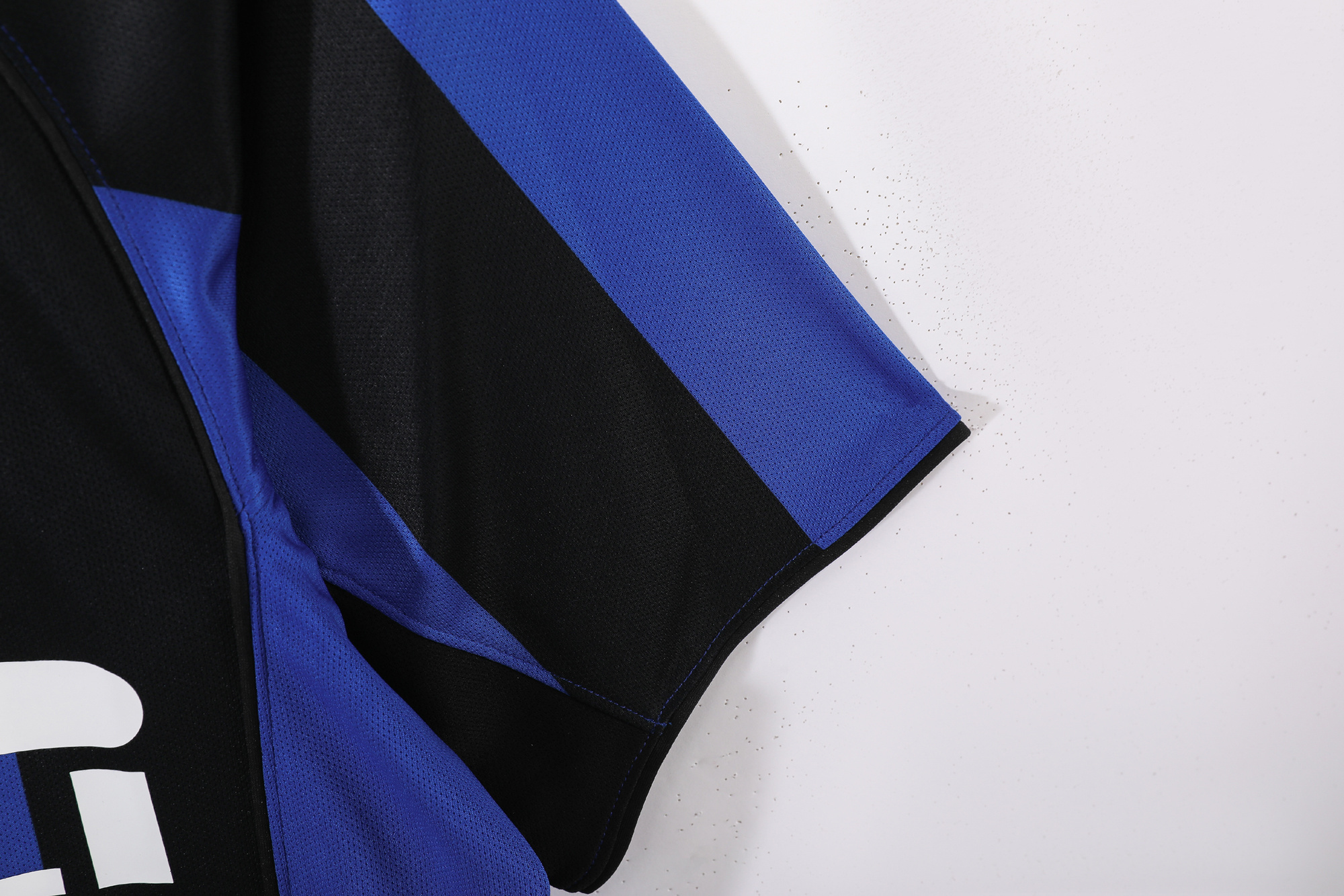 04-05 Inter Milan Home Retro Jersey - Image 6