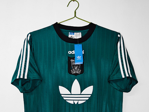 95-96 Liverpool Green Retro Jersey - Image 3
