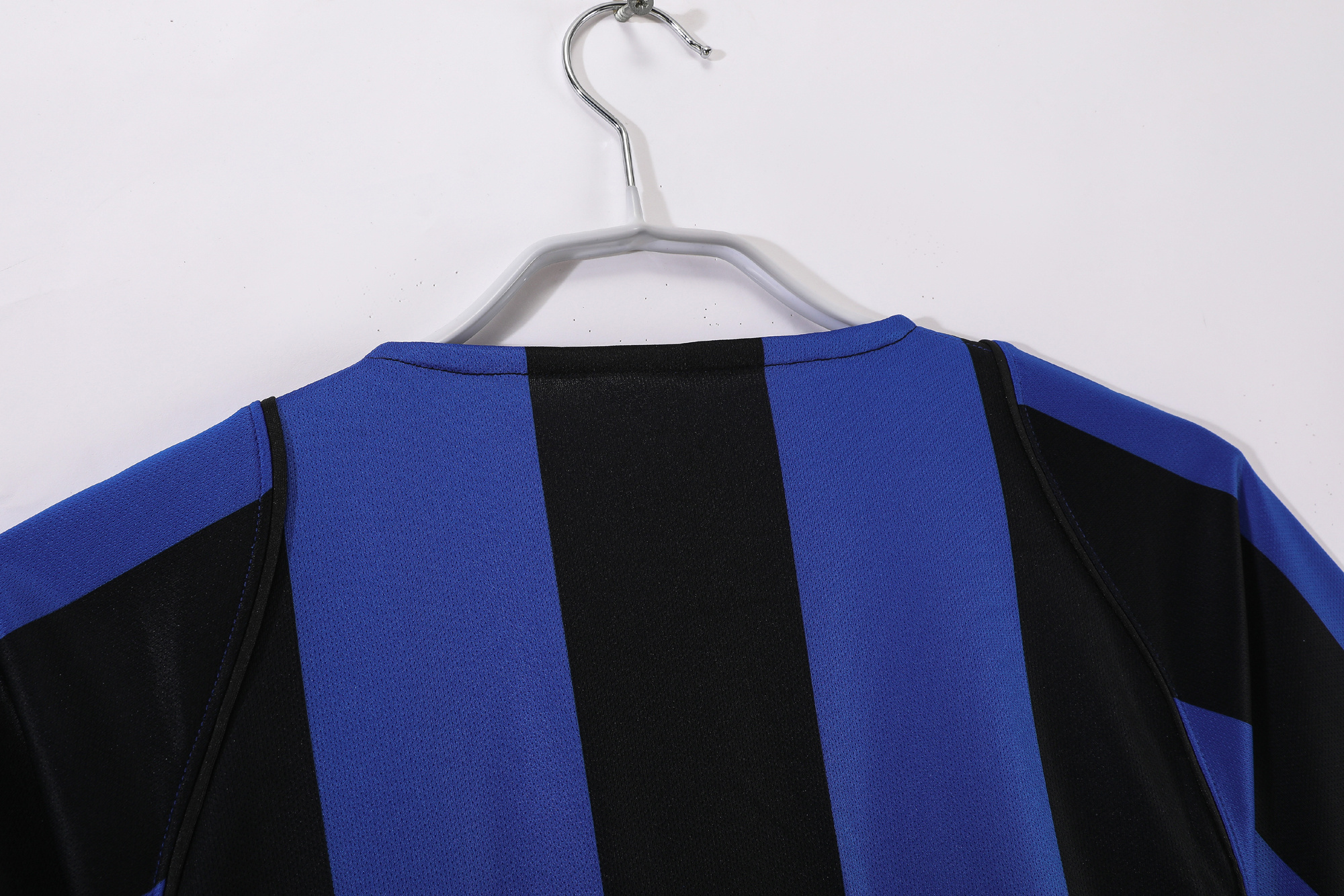 04-05 Inter Milan Home Retro Jersey - Image 9