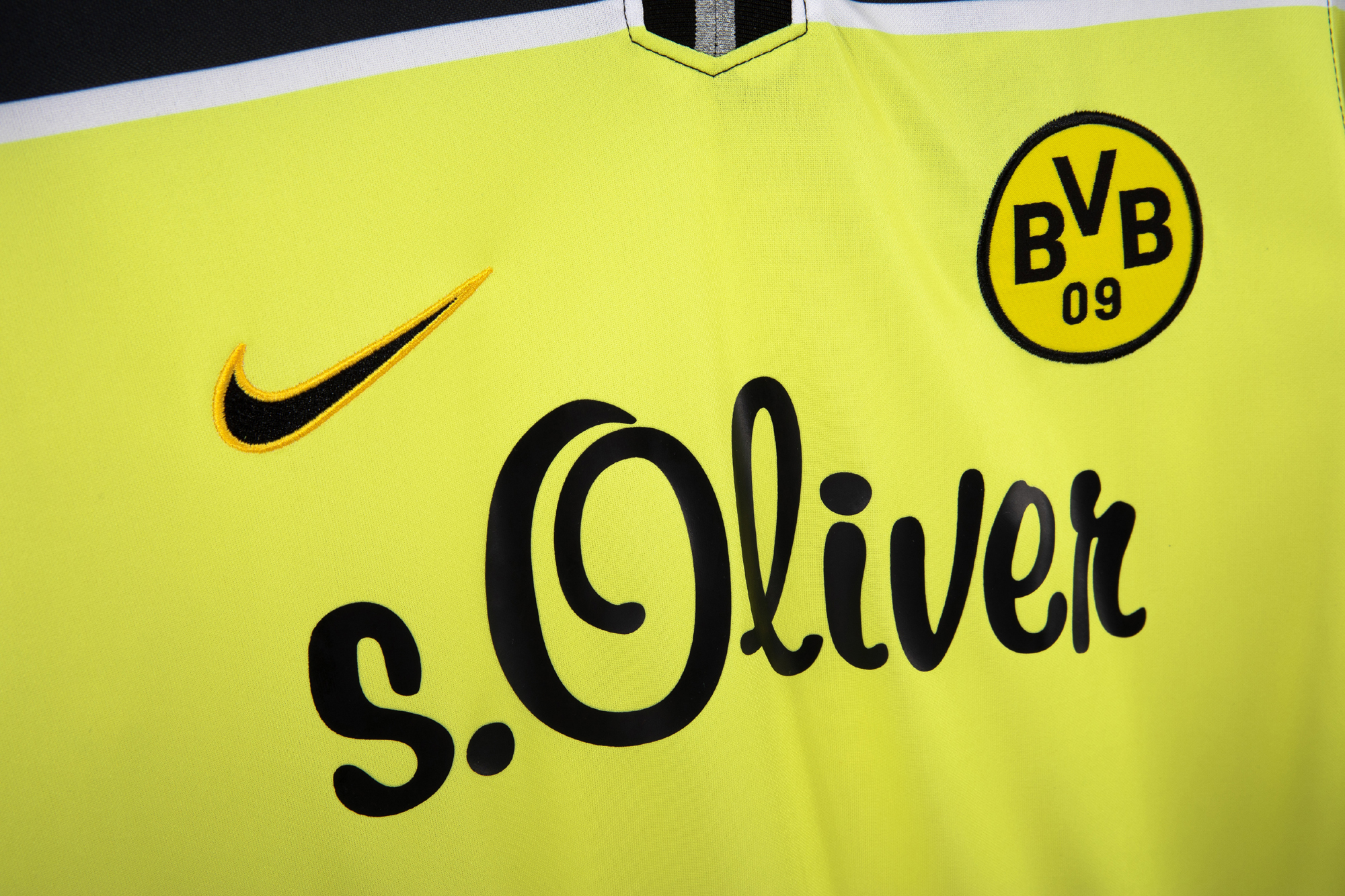 97-98 Dortmund Home Retro Jersey - Image 5