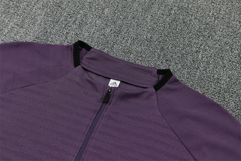 25-26 Manchester United Player Training Suit - Image 4