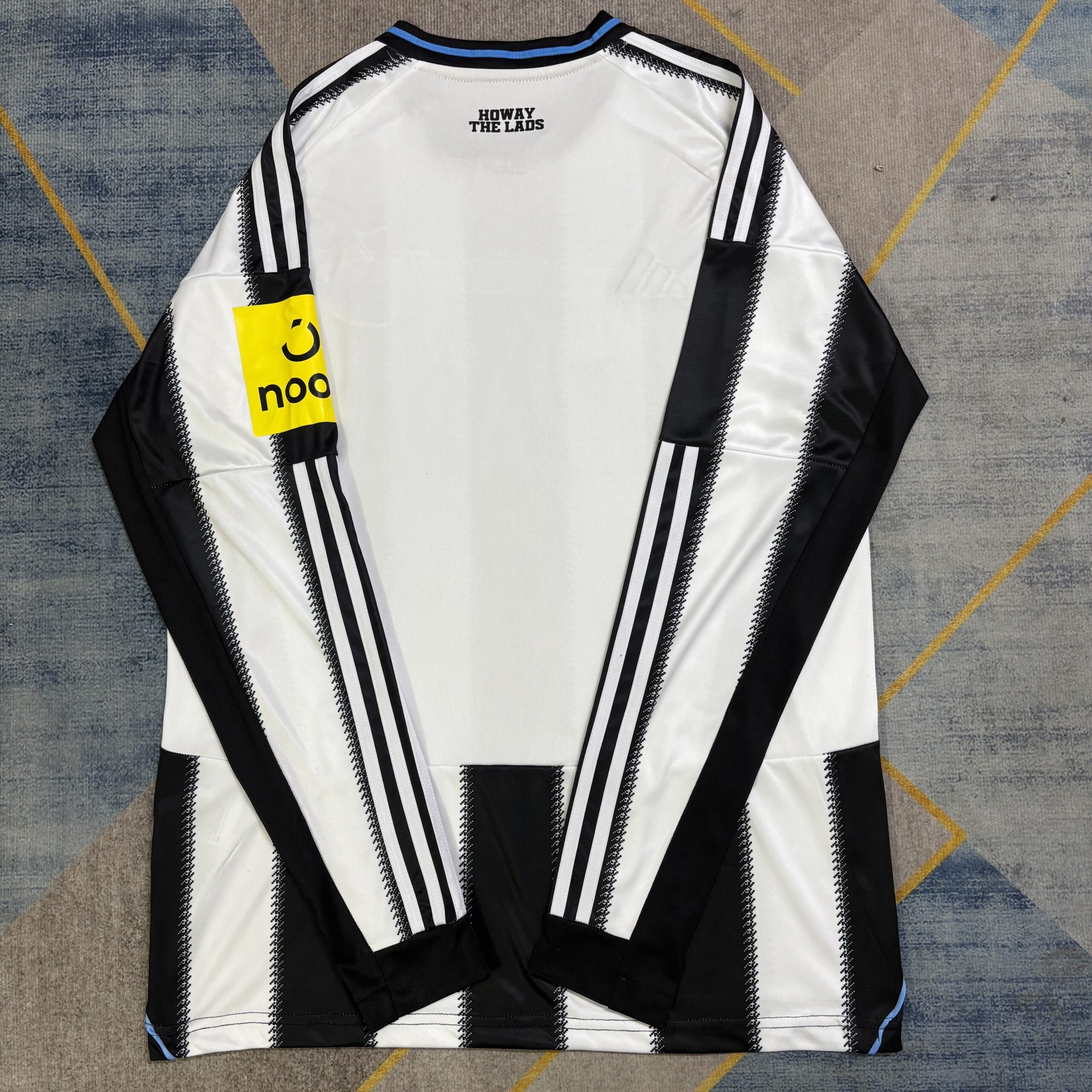 25-26 Newcastle United Home Long Sleeve Fans Jersey - Image 2