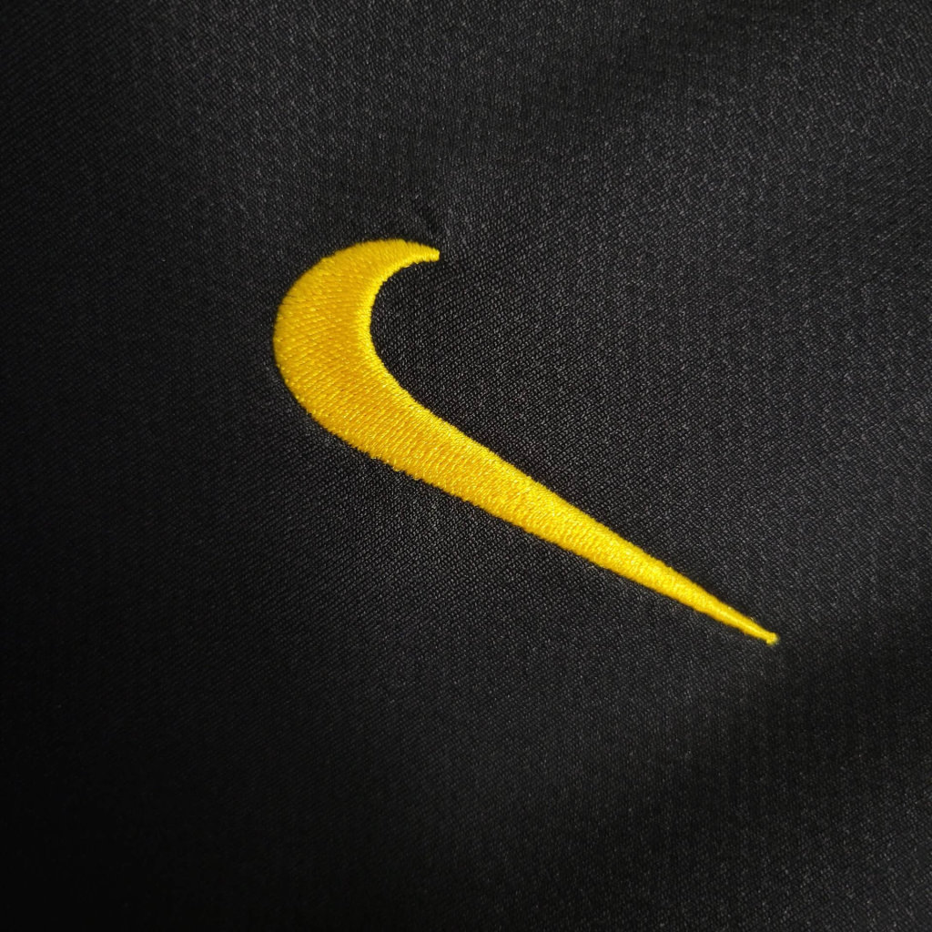2006 Portugal Away Retro Jersey - Image 6