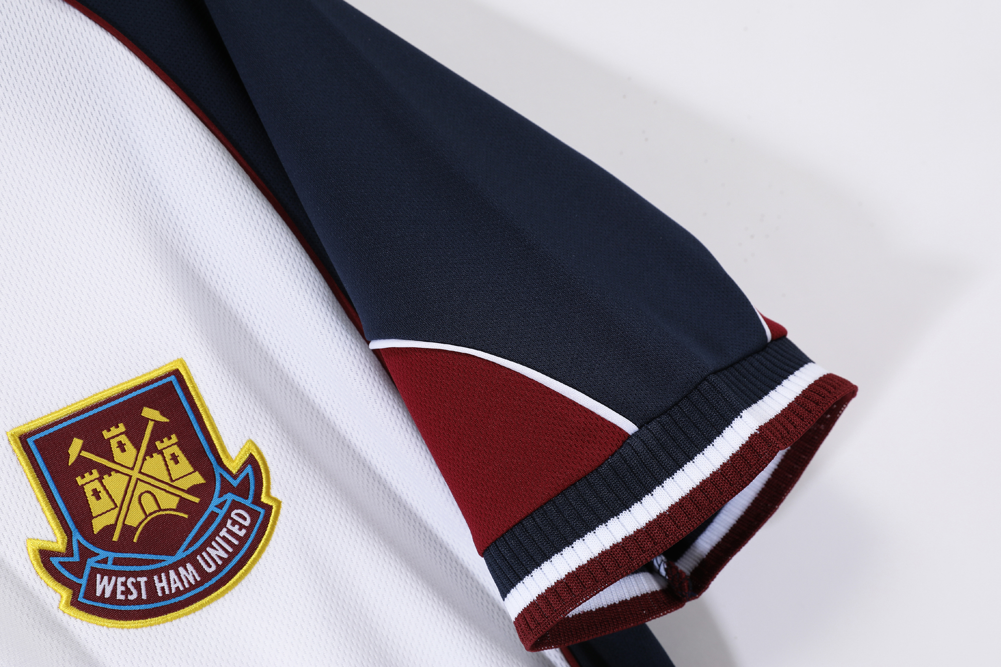 99-01 West Ham United Away Retro Jersey - Image 8