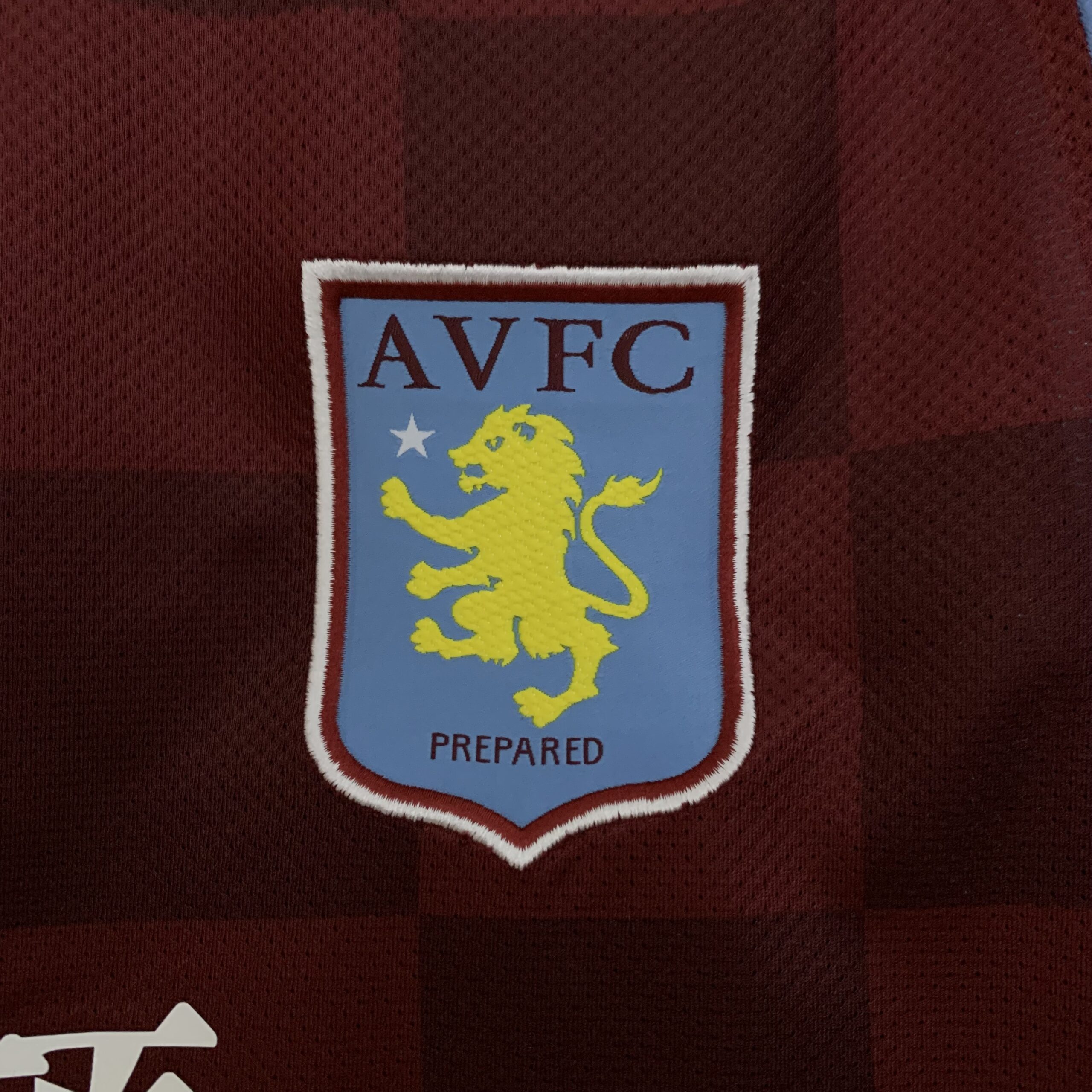 11-12 Aston Villa Home Retro Jersey - Image 3