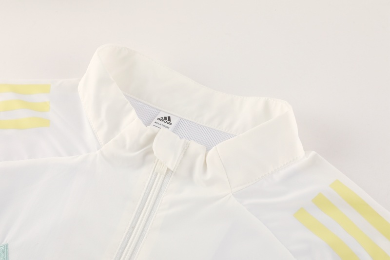 2025 Juventus White Windbreaker - Image 4