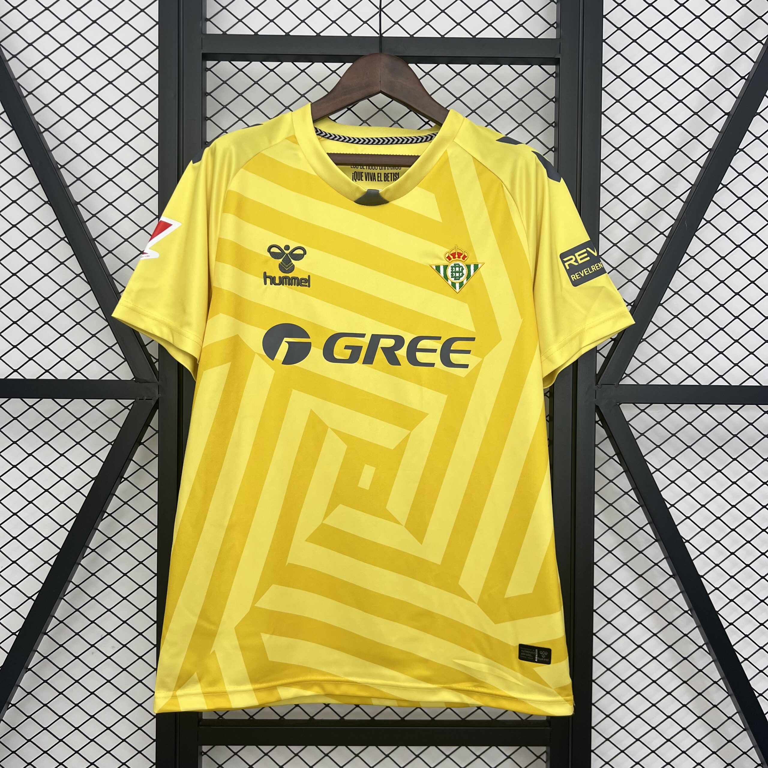 25-26 Real Betis Goal Keeper Yellow Fans Jersey