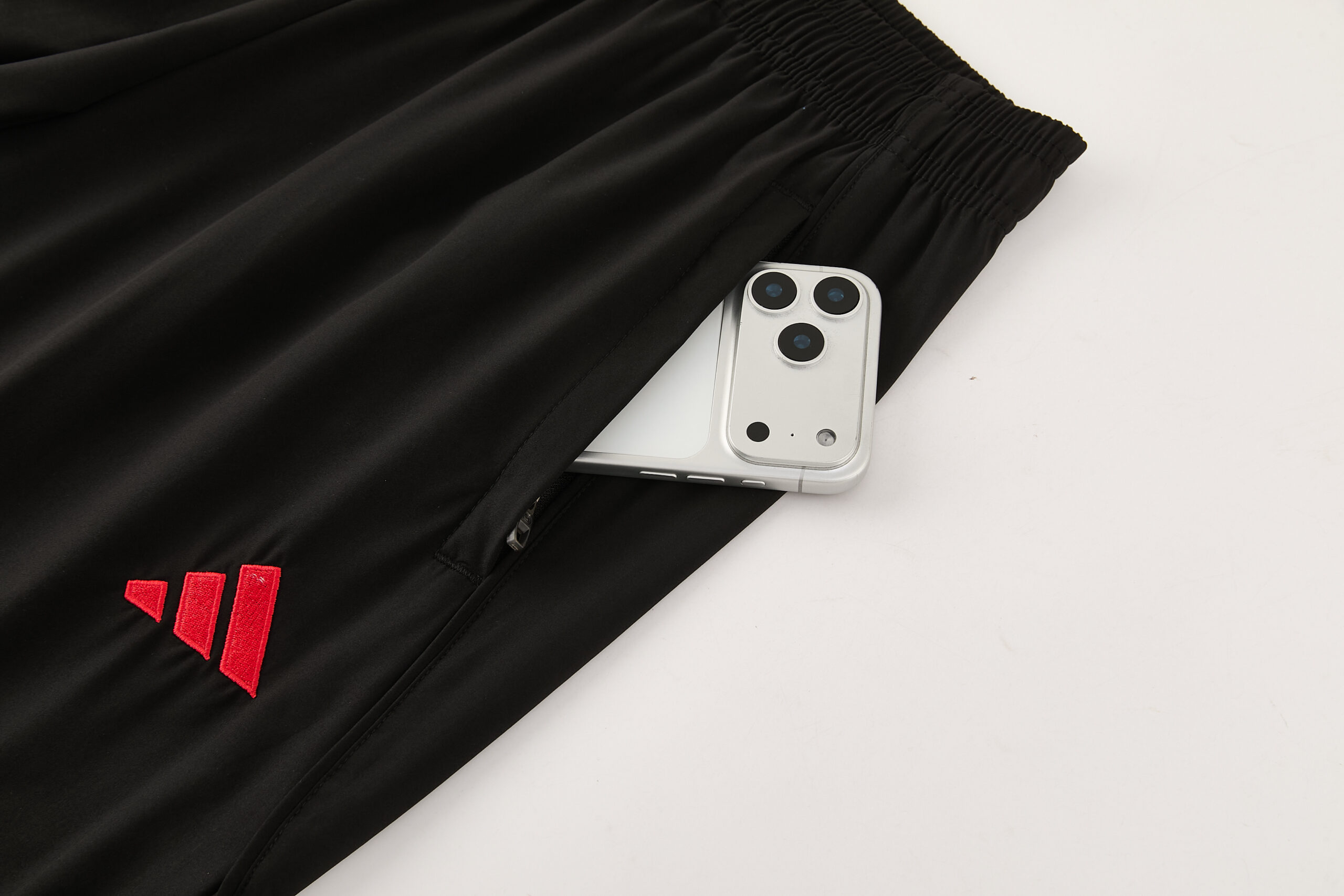 2026 Liverpool White Windbreaker Suit - Image 9