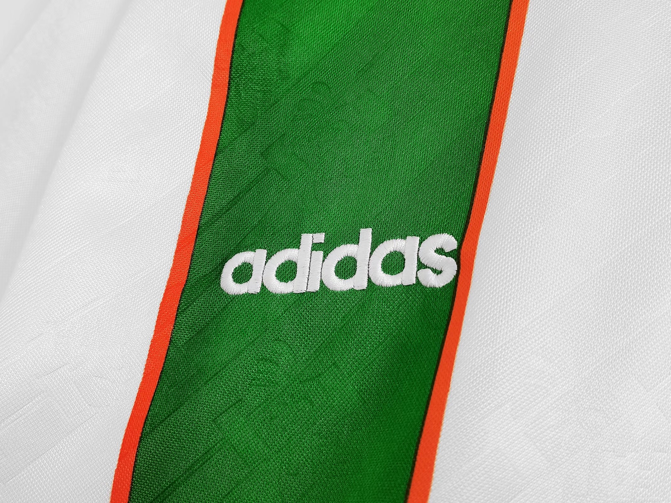 1994 Ireland Away Retro Jersey - Image 6