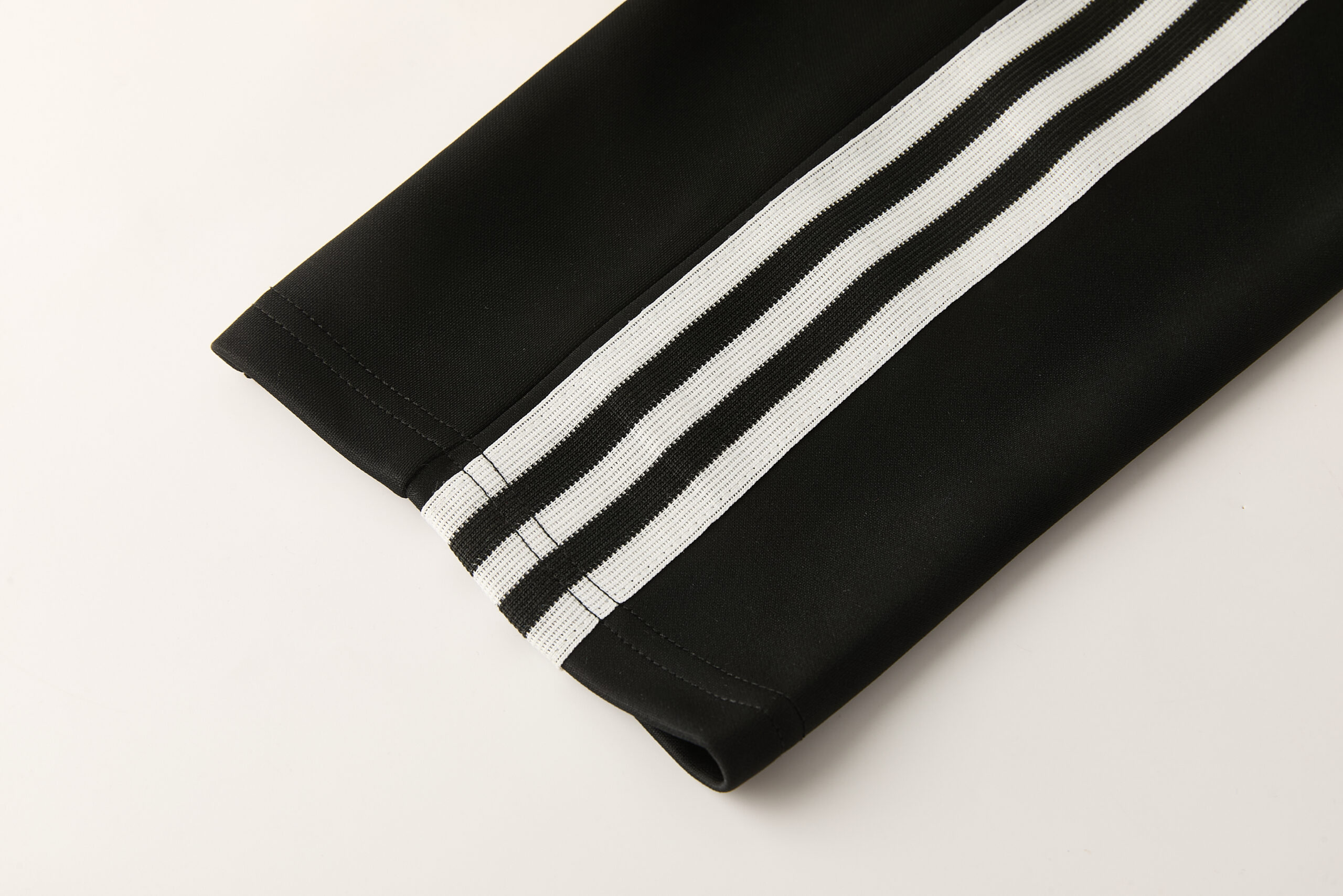 26-27 Juventus Black Jacket Suit - Image 14