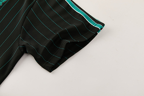 25-26 Liverpool Short Sleeve Training Suit - Image 6
