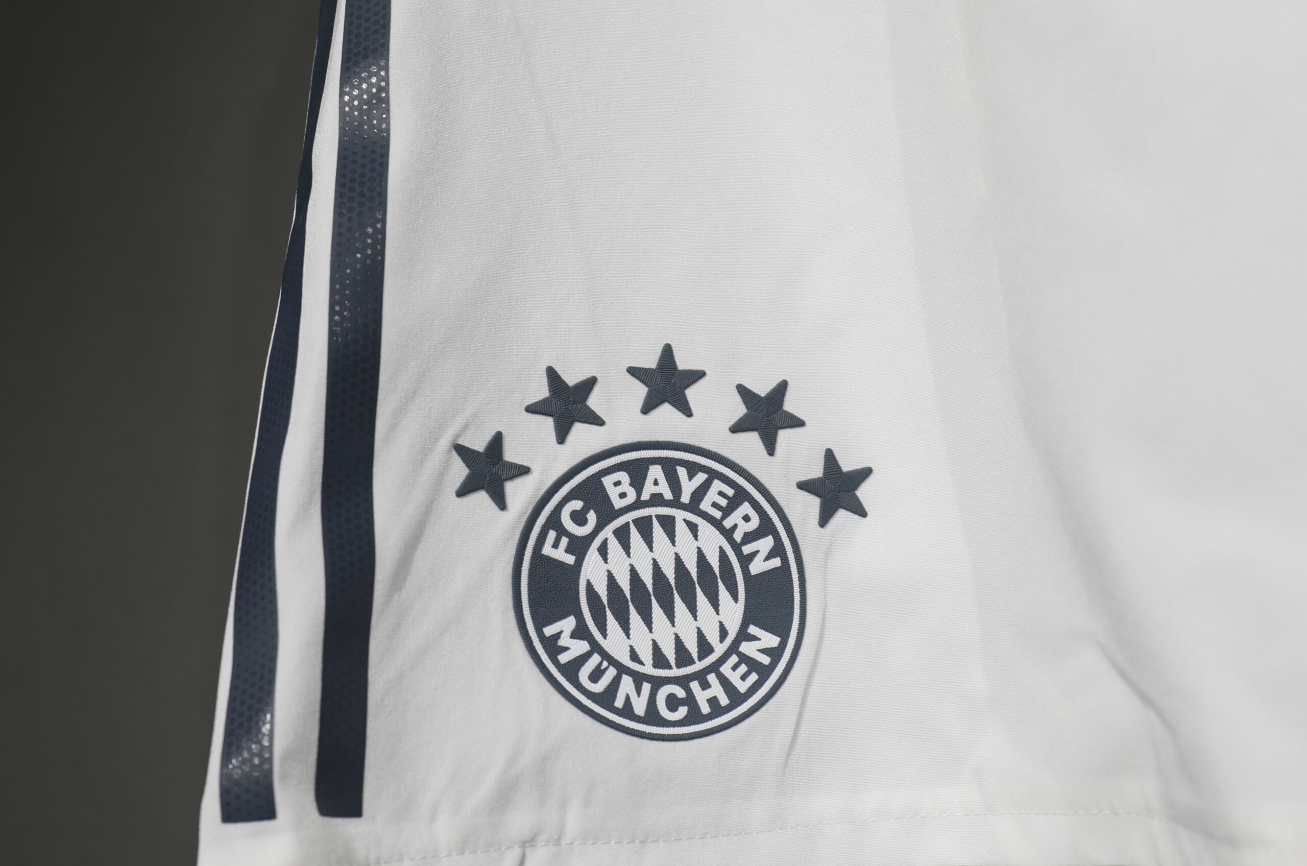 25-26 Bayern Away Player Shorts - Image 4
