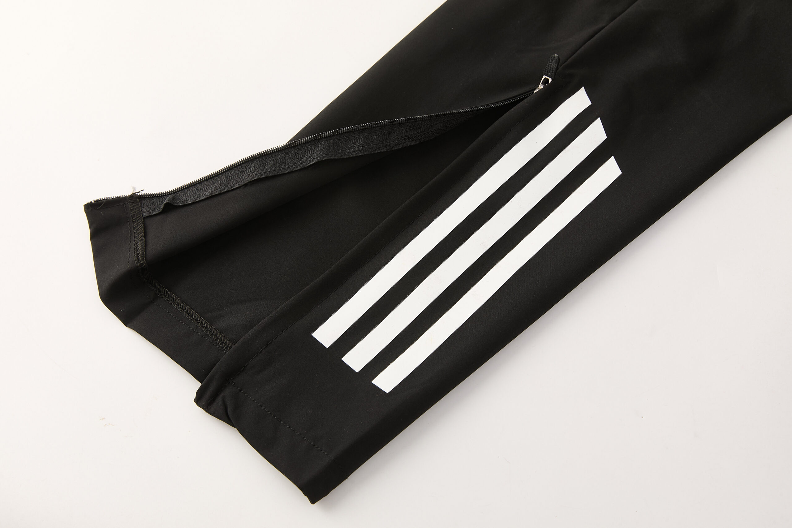 2026 Liverpool Green Windbreaker Suit - Image 11