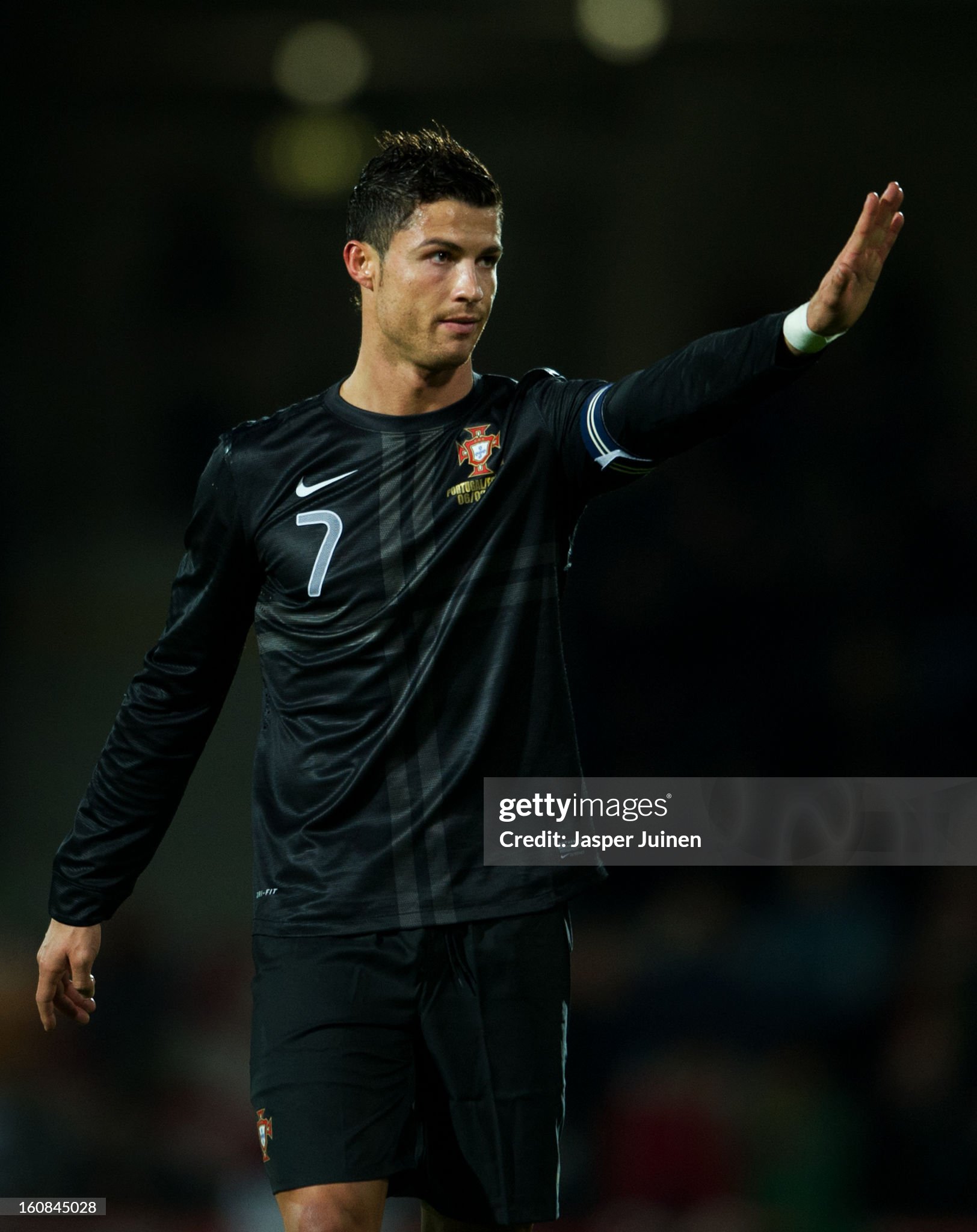 2013 Portugal Away Long Sleeve Player Retro Jersey - Image 7