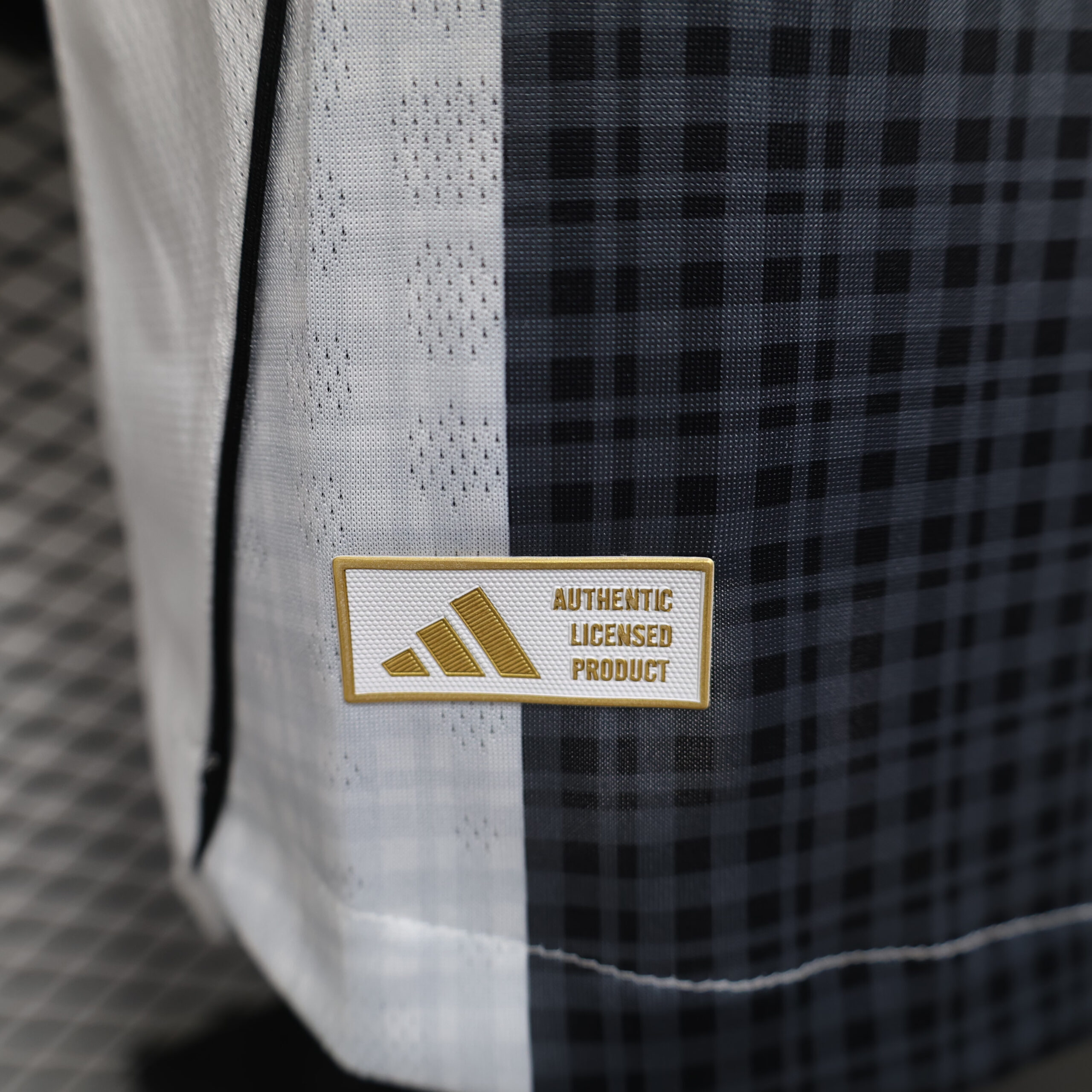 25-26 Newcastle United Home Player Jersey - Image 3