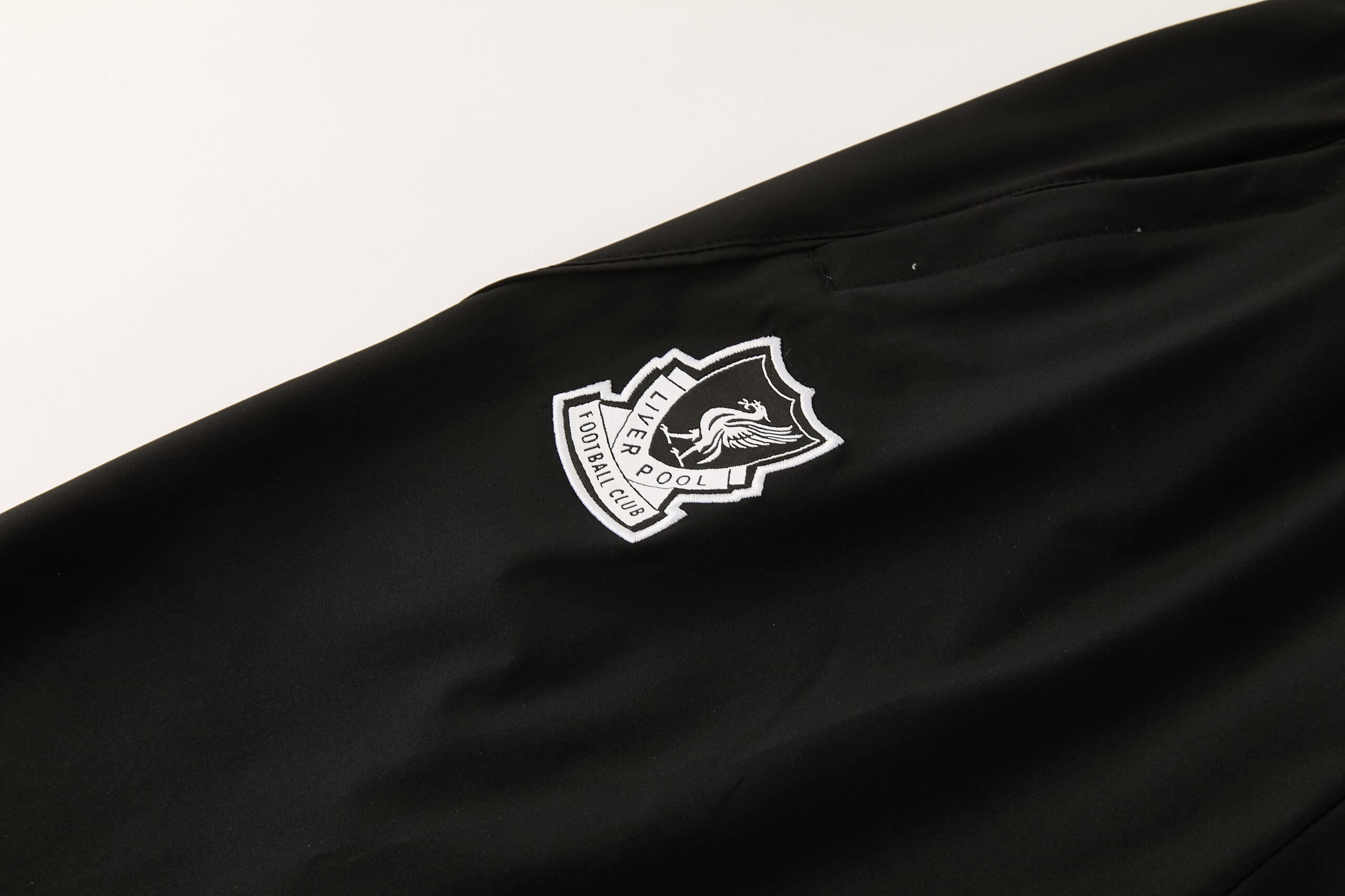 2026 Liverpool Green Windbreaker Suit - Image 9