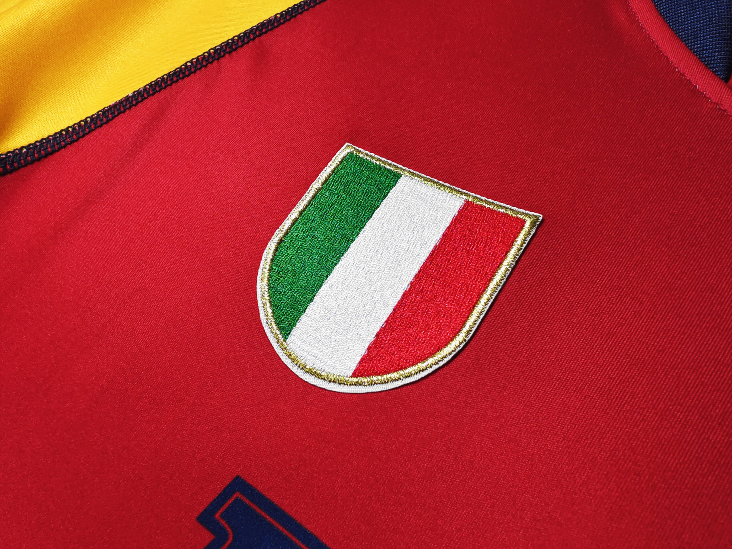 00-01 Roma Home Retro Jersey - Image 6