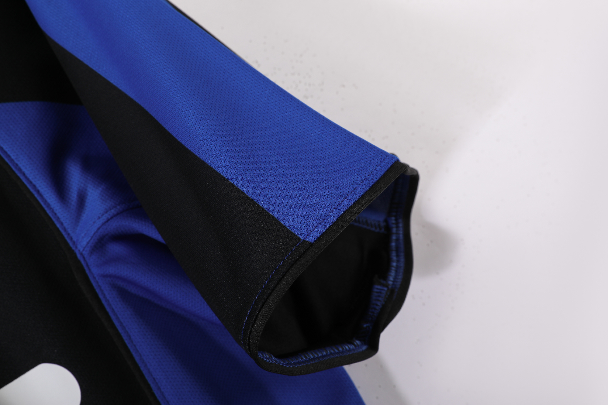 04-05 Inter Milan Home Retro Jersey - Image 7