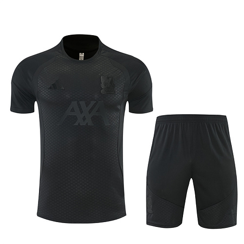 26-27Liverpool Short Sleeve Training Suit - Image 2